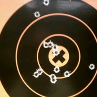 Foto tirada no(a) Freestate Gun Range por Valiery F. em 3/2/2012