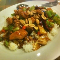Photo taken at Shanghai Chinese Restaurant 富仔記 by Abel S. on 3/27/2012