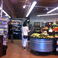 Photo taken at Lakewinds Natural Foods by Bjørn on 9/4/2012