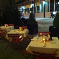Foto tomada en ei8htstone bar &amp;amp; restaurant  por Masum R. el 4/15/2012
