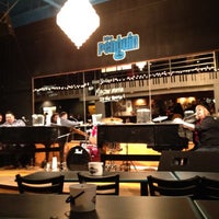 Снимок сделан в The Penguin Piano Bar пользователем Jenni A. 2/12/2012