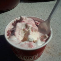 Photo taken at Cold Stone Creamery by Eric E. on 6/27/2012