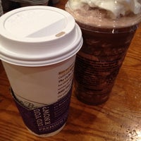 Photo taken at The Coffee Bean &amp;amp; Tea Leaf by Thanh N. on 8/19/2012