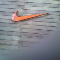 Nike mall del trebol hot sale