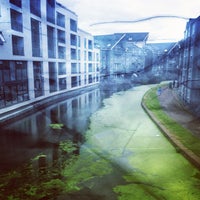 Photo taken at Grand Union Canal -  Maida Hill by Mo L. on 8/7/2012