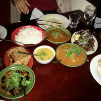 Foto diambil di The Nepalese Kitchen oleh Meredith Z. pada 11/5/2011