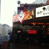 The Boiling Crab - Seafood Restaurant in Los Angeles