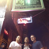 6/13/2012 tarihinde Oscar R.ziyaretçi tarafından Easy Bar'de çekilen fotoğraf