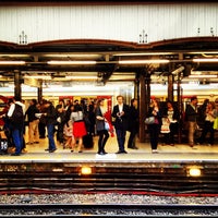 Photo taken at Platform 3 (S&amp;#39;bound Metropolitan) by Victoriano I. on 4/4/2012