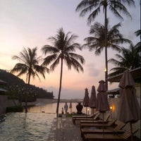 Foto diambil di Sunset Coast Samui Resort &amp;amp; Villas oleh Kann S. pada 1/9/2012