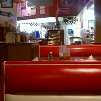 Photo taken at Fuddruckers by Michael M. on 11/28/2011