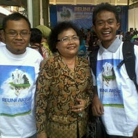 Review SMA N 1 Muntilan