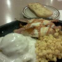 Photo taken at Denny&amp;#39;s by ᴡ B. on 12/17/2011