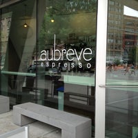 Das Foto wurde bei Au Breve Espresso von kreativly G. am 8/7/2012 aufgenommen