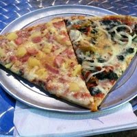 Foto tomada en Ciao Bella Pizzeria &amp;amp; Restaurant  por amanda el 8/10/2012