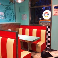 Photo taken at Casper Burger by ミンキ~♥︎ III on 2/16/2012