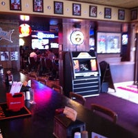 Foto tirada no(a) Tomahawk Sports Bar &amp;amp; Grill por Carden L. em 8/1/2011