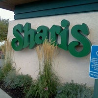 Photo taken at Shari&amp;#39;s Cafe and Pies by Larry D. on 10/11/2011