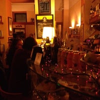 รูปภาพถ่ายที่ Cafe&amp;#39; Bistrot โดย Nicolò S. เมื่อ 12/8/2011