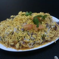 1/27/2012にMiguel ..がTiffins India Cafeで撮った写真