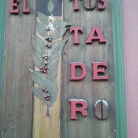 Foto scattata a El Tostadero del Buen Café da Barbara G. il 12/30/2011