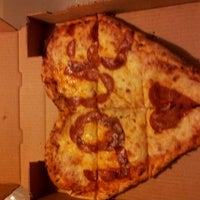 1/27/2012 tarihinde Melissa T.ziyaretçi tarafından Bell&amp;#39;s Greek Pizza'de çekilen fotoğraf