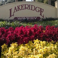 Снимок сделан в Lakeridge Winery &amp;amp; Vineyards пользователем Kerri R. 12/9/2011