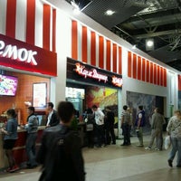 Photo taken at Carl&#39;s Jr. by Исаев А. on 6/12/2012