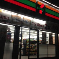 Photo taken at 7-Eleven by Carlos Alberto E. on 5/22/2012