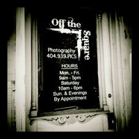 Foto diambil di Off the Square Photography oleh Chris L. pada 5/7/2011