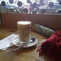 6/25/2012 tarihinde Erin M.ziyaretçi tarafından Two Monks Cafe'de çekilen fotoğraf