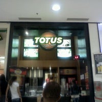 Photo taken at Totus Fresh Food by Andre O. on 10/8/2011