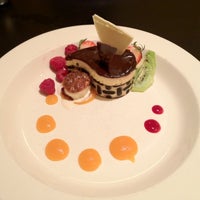 11/12/2011에 Dan O.님이 Finale Desserterie &amp;amp; Bakery에서 찍은 사진