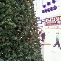 Das Foto wurde bei Kingfisher Shopping Centre von Daniel D. am 12/31/2011 aufgenommen