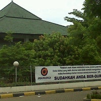 Photo taken at Masjid Ar-Rahman by Bahriun R. on 11/6/2011