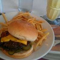 Photo taken at Steak &amp;#39;n Shake by Sara M. on 5/20/2012