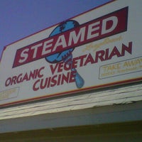 Снимок сделан в Steamed Organic Vegetarian Cuisine пользователем Oni J. 5/19/2011