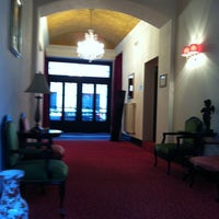 Foto diambil di Hotel Angelis Prague oleh Mario C. pada 5/14/2012