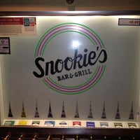 รูปภาพถ่ายที่ Snookie&amp;#39;s Bar &amp;amp; Grill โดย Miguel B. เมื่อ 3/12/2012