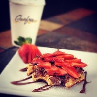 รูปภาพถ่ายที่ Guafres โดย Guafres Café เมื่อ 8/19/2012