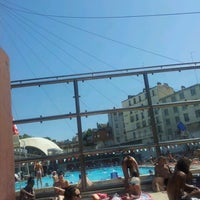 Photo taken at Piscine Georges Hermant by Yeun R. on 8/18/2012