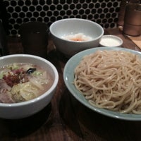 Photo taken at 博多つけ麺 秀 by Taiga K. on 5/5/2012