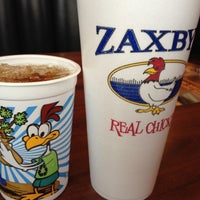 Photo taken at Zaxby&amp;#39;s Chicken Fingers &amp;amp; Buffalo Wings by Aundia V. on 6/3/2012