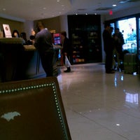 Foto diambil di DoubleTree by Hilton Hotel Richmond Downtown - Closed oleh Domonique A. pada 2/24/2012