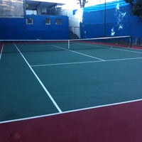 Photo taken at Tenis - Quadra do Robson by Ivan B. on 7/2/2012