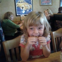 Photo taken at Applebee&#39;s Grill + Bar by Crystal R. on 5/25/2012