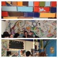 รูปภาพถ่ายที่ Blue Jay Cafe โดย Michelle เมื่อ 4/29/2012