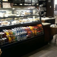 Photo taken at Starbucks by Kenny S. on 5/19/2012