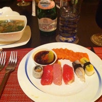 3/27/2012 tarihinde Maeziyaretçi tarafından Asia Restaurant'de çekilen fotoğraf