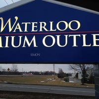 crocs toronto premium outlet